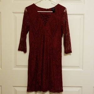 En focus casual dress.